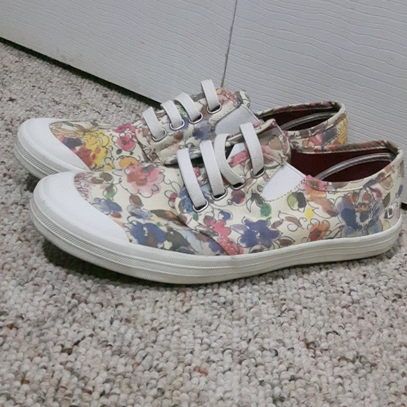 Denver Hayes Women Slip-On Canvas Shoes - Size 8 - Picture 2 of 6